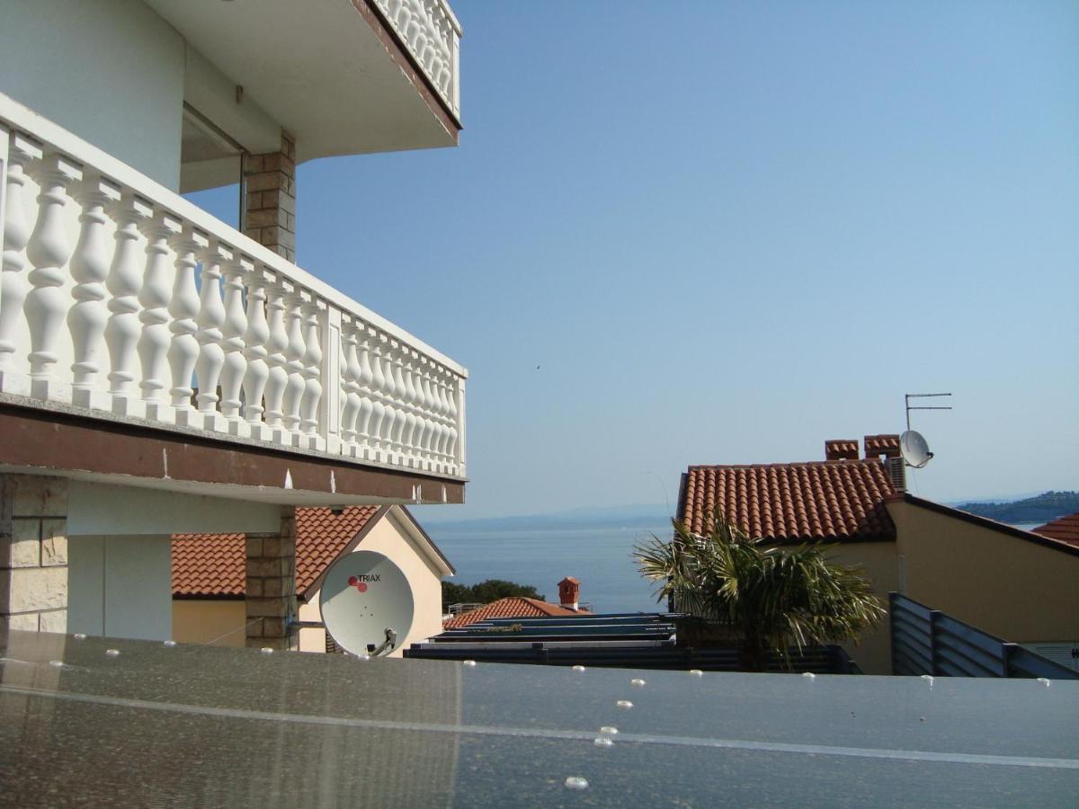 Apartman Carmen Crveni Vrh Exterior photo