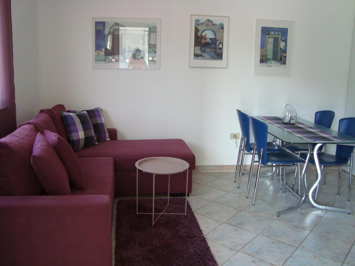 Apartman Carmen Crveni Vrh Exterior photo